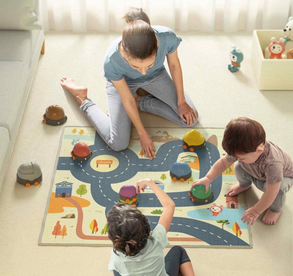 Stacking cars toy with play mat